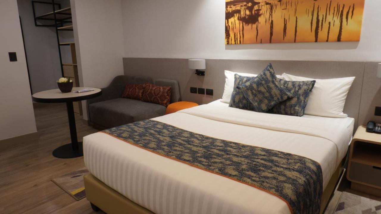 Citadines Amigo Iloilo Hotel Bagian luar foto